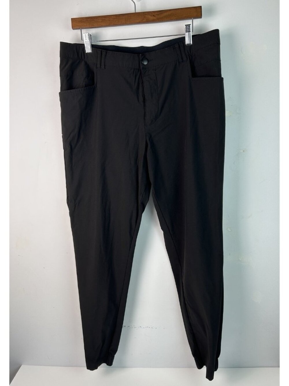 BYLT Pants Mens 36 Black Ace Jogger Slim Fit Performance Stretch Casual Preppy